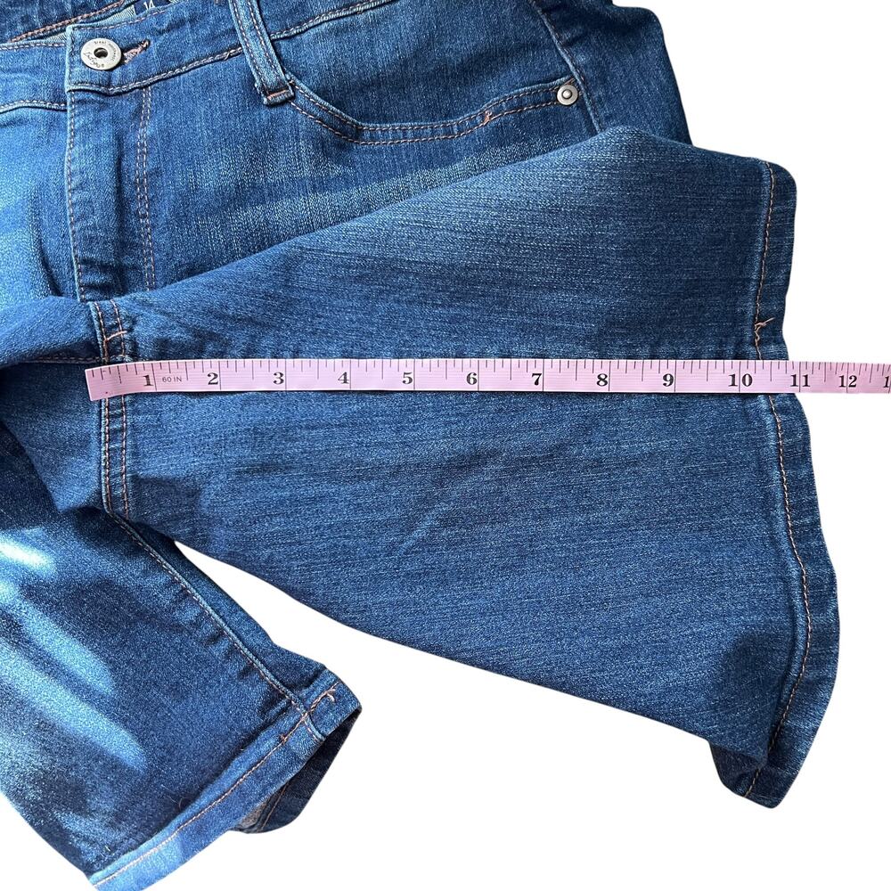 Indigo Girls Bermuda Shorts Size 14 Embroidered Dark Wash Whiskered Stretch Boho - Picture 8 of 11
